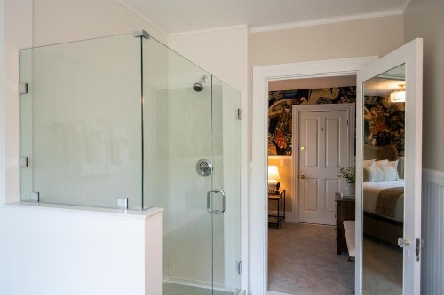 Cleftstone Manor - image 36