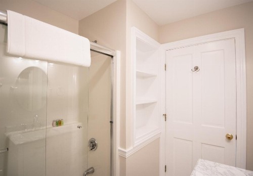 Cleftstone Manor - image 49