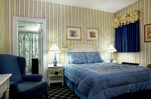 Bar Harbor Manor - image 15