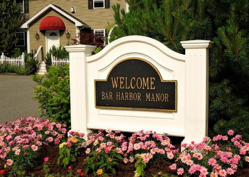Bar Harbor Manor - image 16