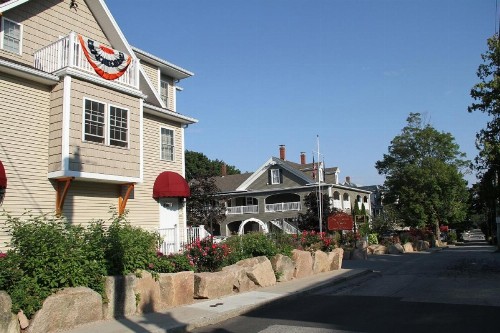 Bar Harbor Manor - image 18