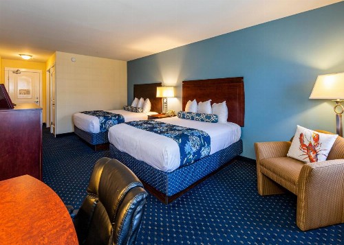 Bar Harbor Manor - image 2