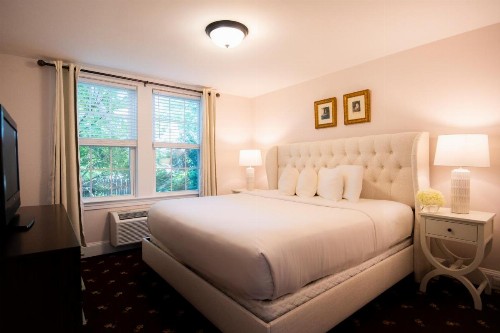 Bar Harbor Manor - image 27