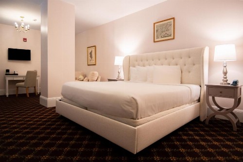 Bar Harbor Manor - image 29