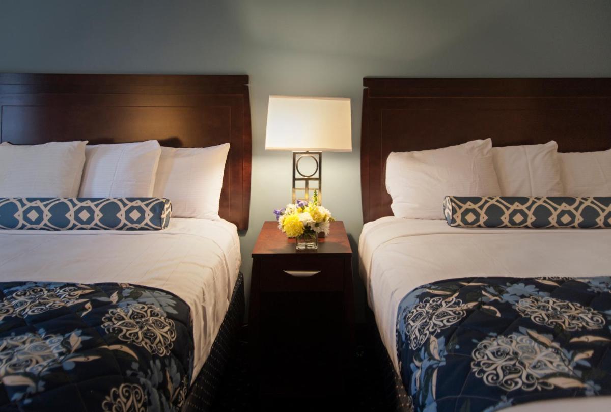 Bar Harbor Manor - image 3