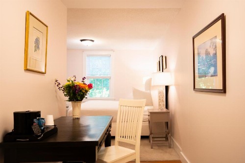 Bar Harbor Manor - image 32