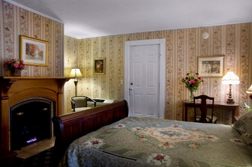 Bar Harbor Manor - image 37