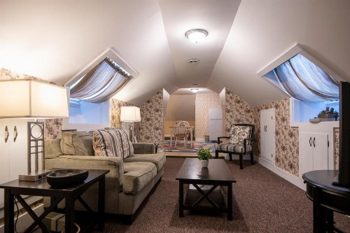 Bar Harbor Manor - image 48