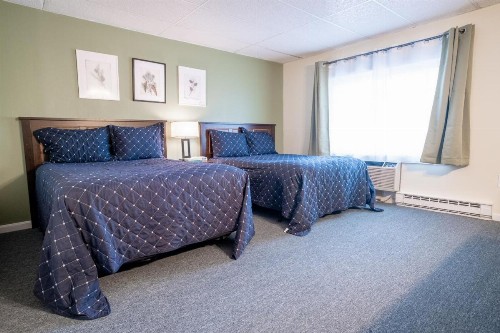 Acadia Pines Motel - image 27