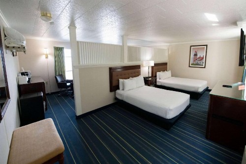 Days Inn by Wyndham Bar Harbor - image 11