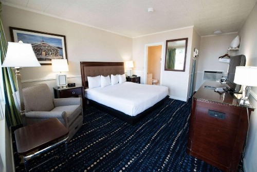 Days Inn by Wyndham Bar Harbor - image 12