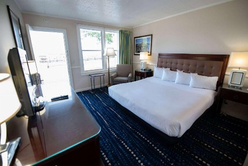 Days Inn by Wyndham Bar Harbor - image 19