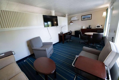 Days Inn by Wyndham Bar Harbor - image 24