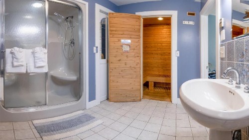 Heathwood Inn - image 27
