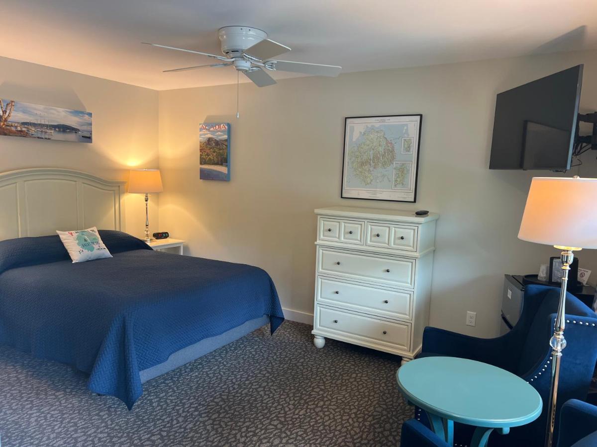 Island Place - main image