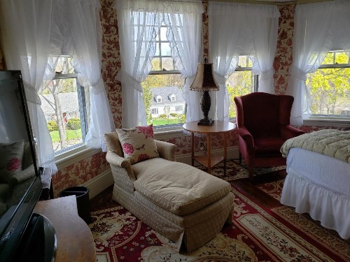 Moseley Cottage Inn and The Town Motel - image 10