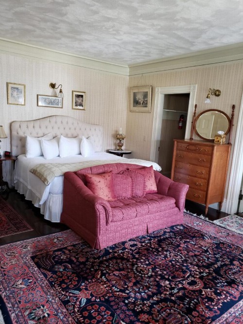 Moseley Cottage Inn and The Town Motel - image 14