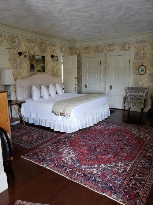 Moseley Cottage Inn and The Town Motel - image 30