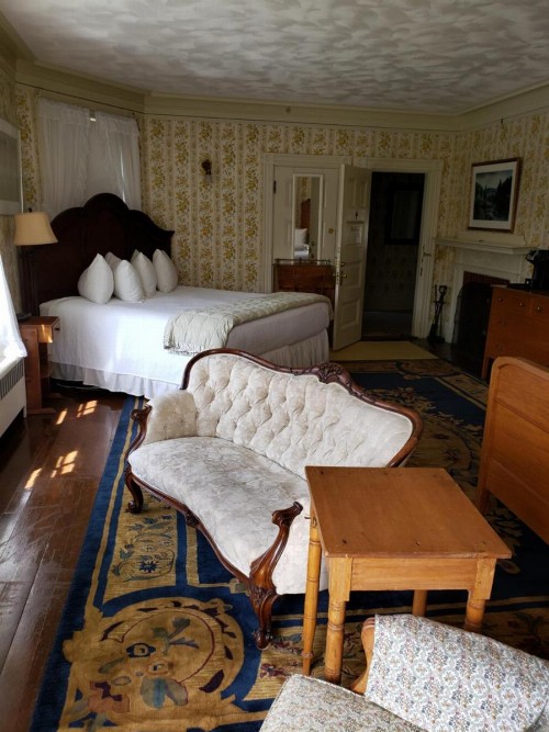 Moseley Cottage Inn and The Town Motel - image 39