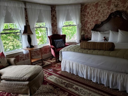 Moseley Cottage Inn and The Town Motel - image 44
