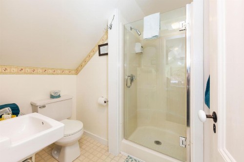 The Elmhurst Inn - image 30