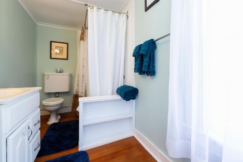 The Elmhurst Inn - image 33
