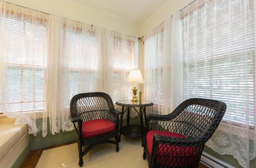 The Elmhurst Inn - image 37