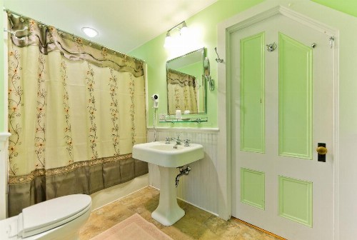 The Elmhurst Inn - image 45
