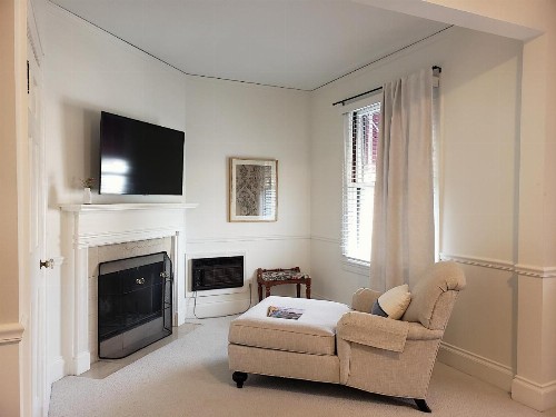 Hearthside Inn - image 28