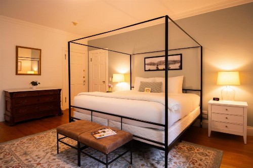 Hearthside Inn - image 48