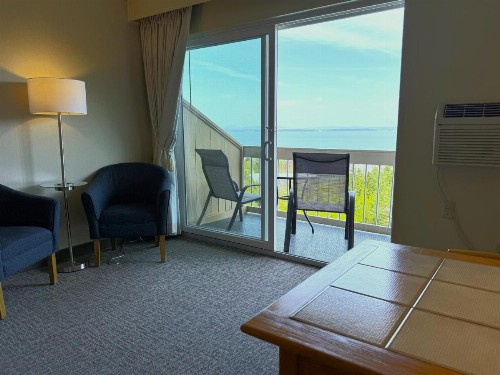 Atlantic Eyrie Lodge - image 23