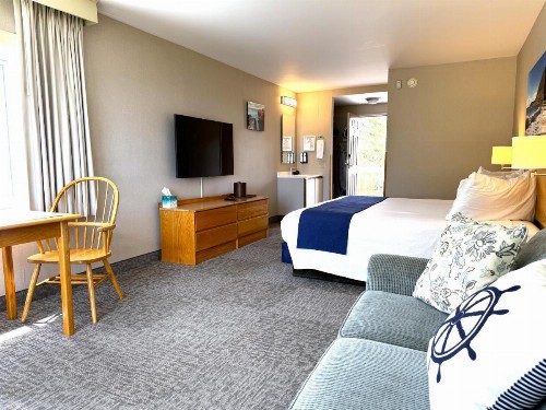 Atlantic Eyrie Lodge - image 25