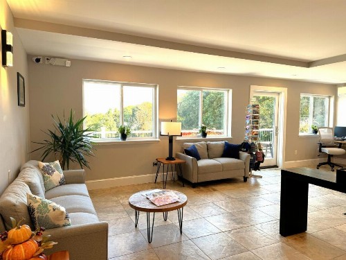 Atlantic Eyrie Lodge - image 26