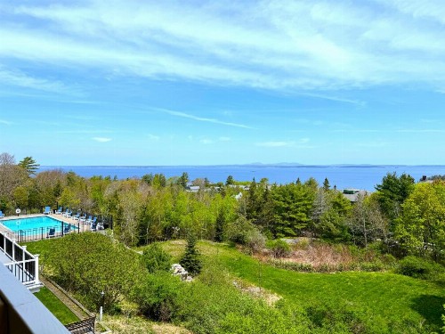 Atlantic Eyrie Lodge - image 9