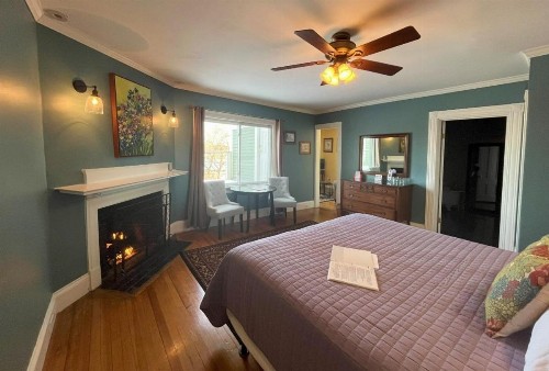 Saltair Inn Waterfront B&B - image 22