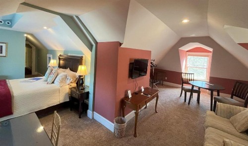 Saltair Inn Waterfront B&B - image 50