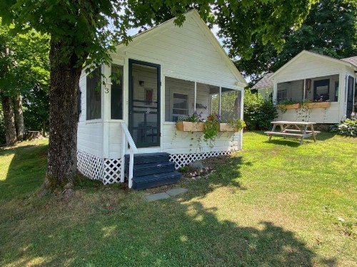 Bar Harbor Cottages & Suites - image 17