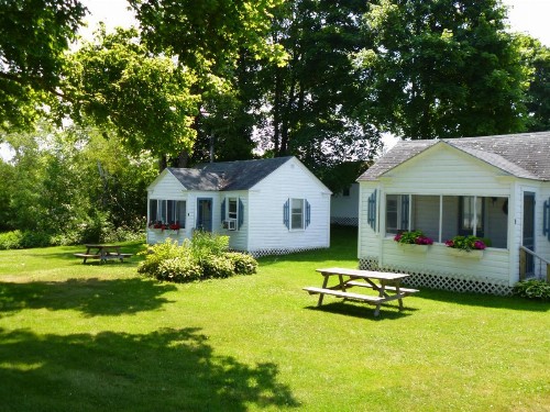 Bar Harbor Cottages & Suites - image 21