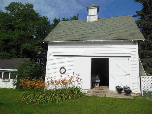 Bar Harbor Cottages & Suites - image 27