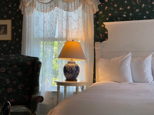 Central House Inn - image 14