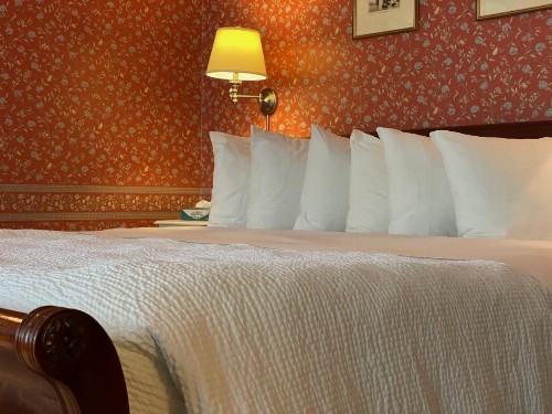 Central House Inn - image 28