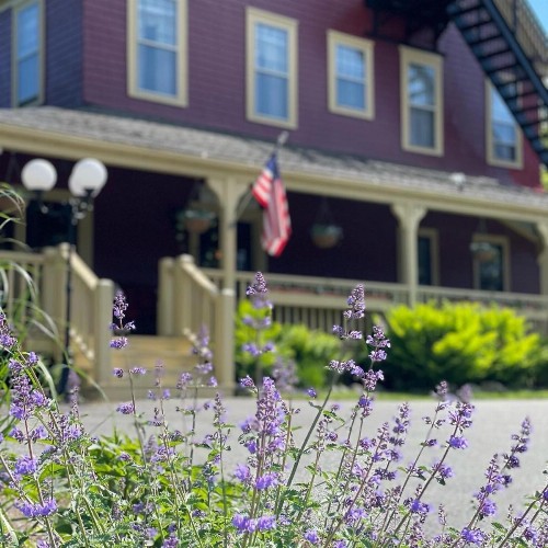 Central House Inn - image 33