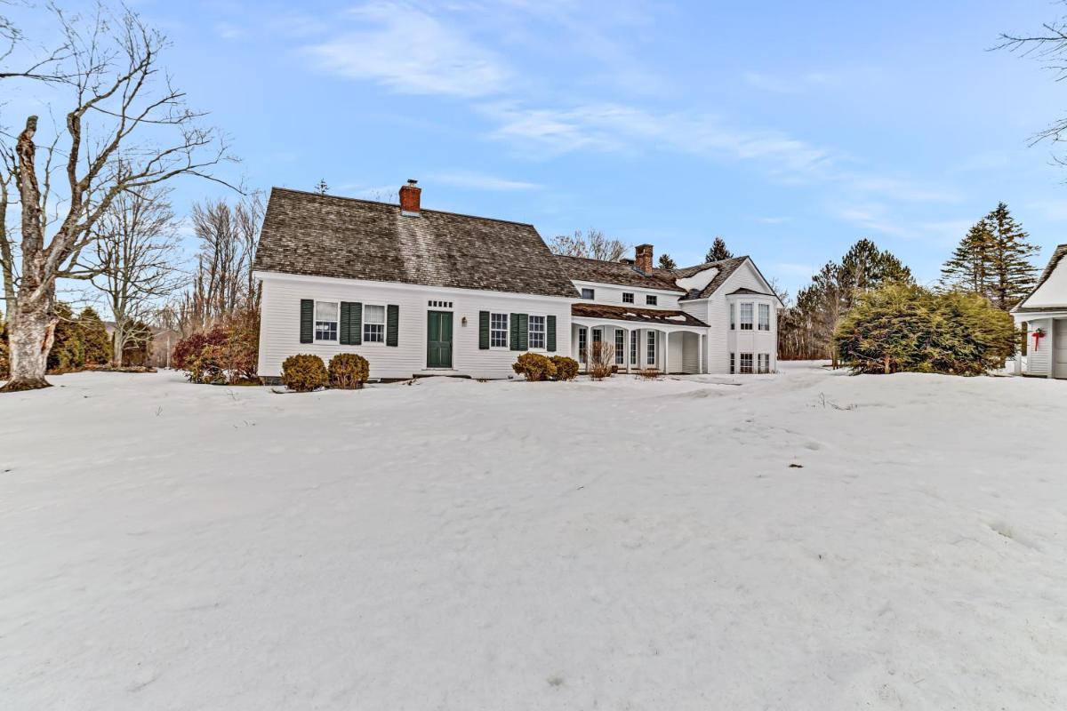 1795 Farmhouse - main image