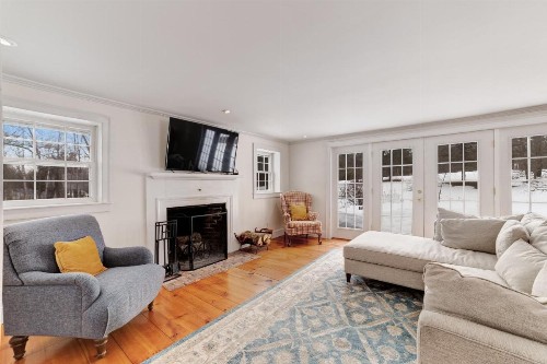 1795 Farmhouse - image 2