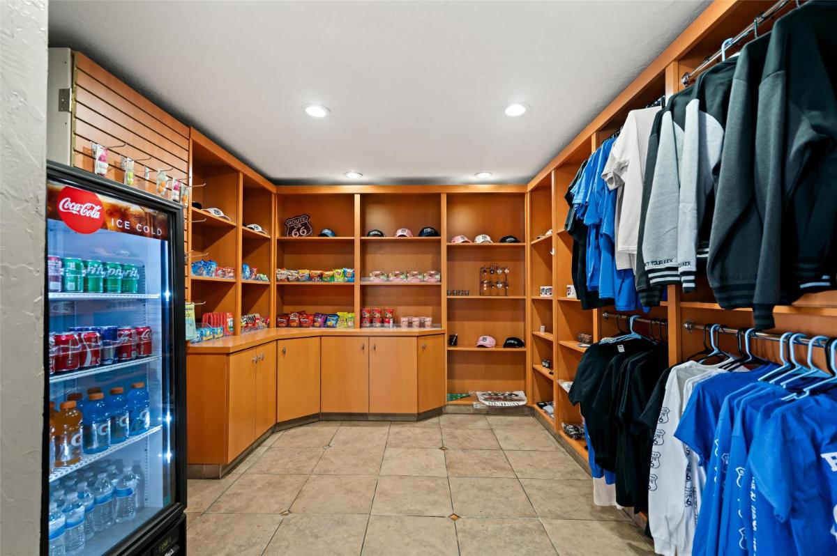 Best Western Desert Villa Inn - image 7