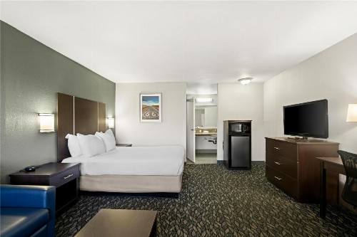 Best Western Desert Villa Inn - image 8