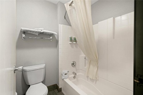 Best Western Desert Villa Inn - image 21