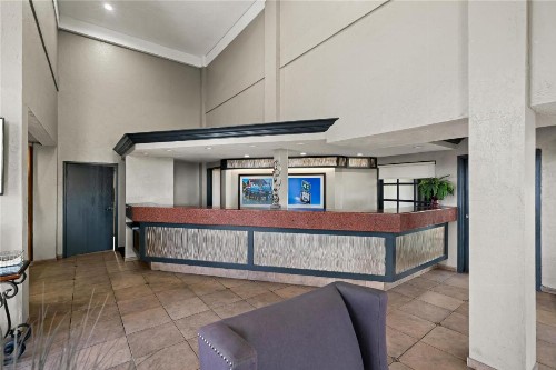 Best Western Desert Villa Inn - image 22