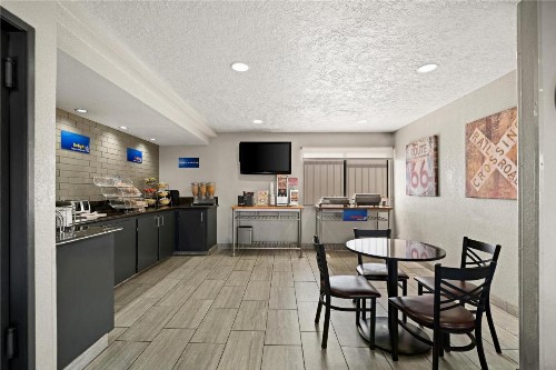 Best Western Desert Villa Inn - image 28