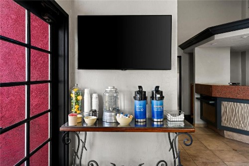 Best Western Desert Villa Inn - image 29